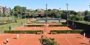 Lee más sobre el artículo Barcelona Salut cardioprotege el 69 Trofeo Conde de Godó de tenis en el RCT Barcelona
